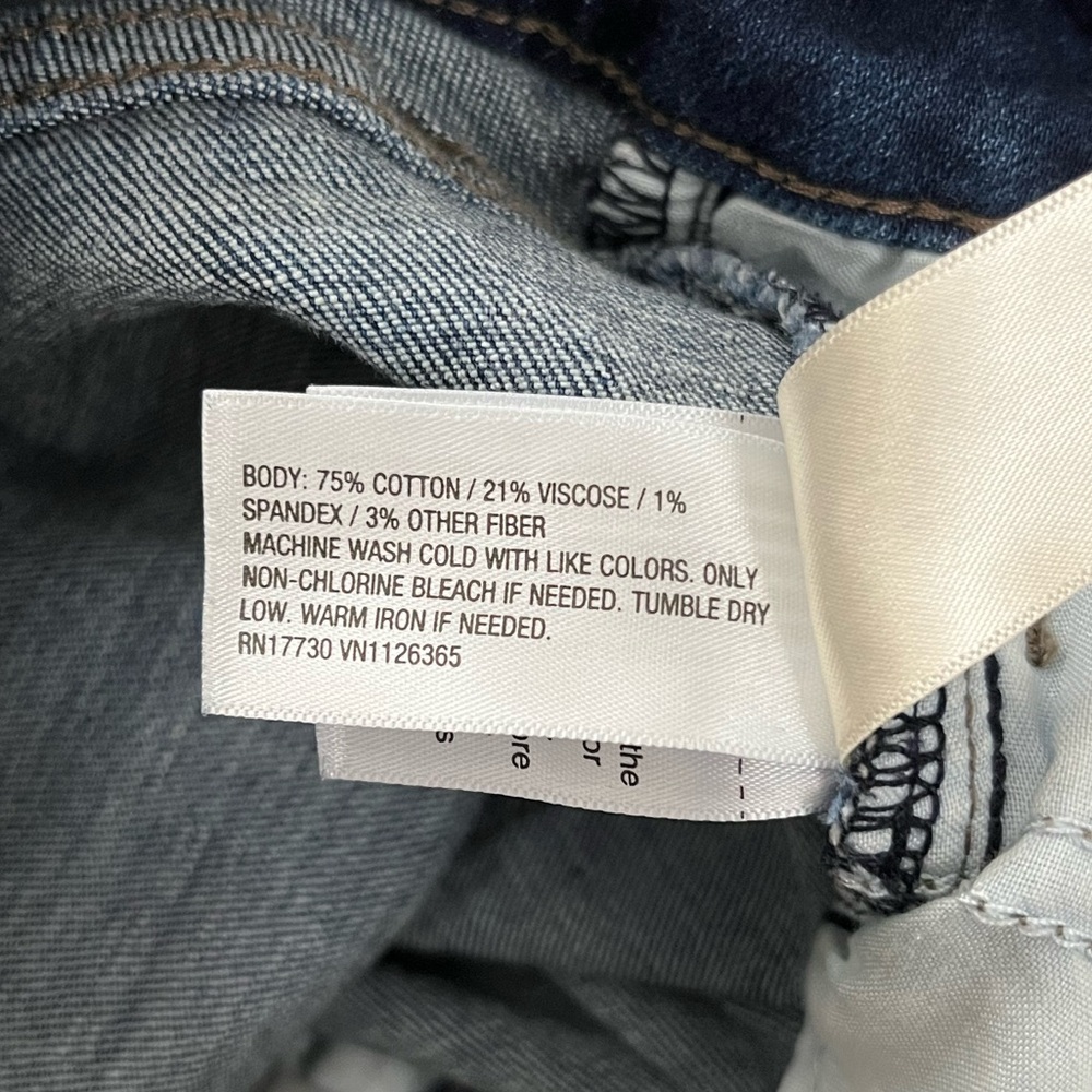 Universal Thread Women’s High-Rise Slim Straight Jeans Size 10 Dark & Light Wash - Picture 9 of 13